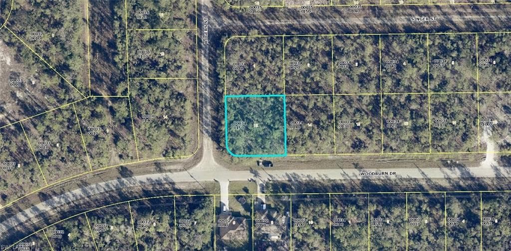 252-254 Woodburn DR LEHIGH ACRES, FL 33972