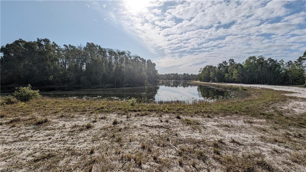 422 Juneau DR LEHIGH ACRES, FL 33974
