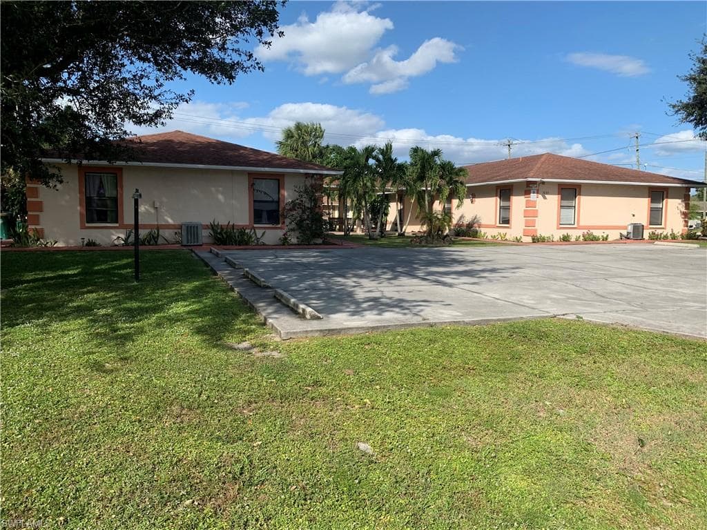 5065 Coronado PKWY NAPLES, FL 34116