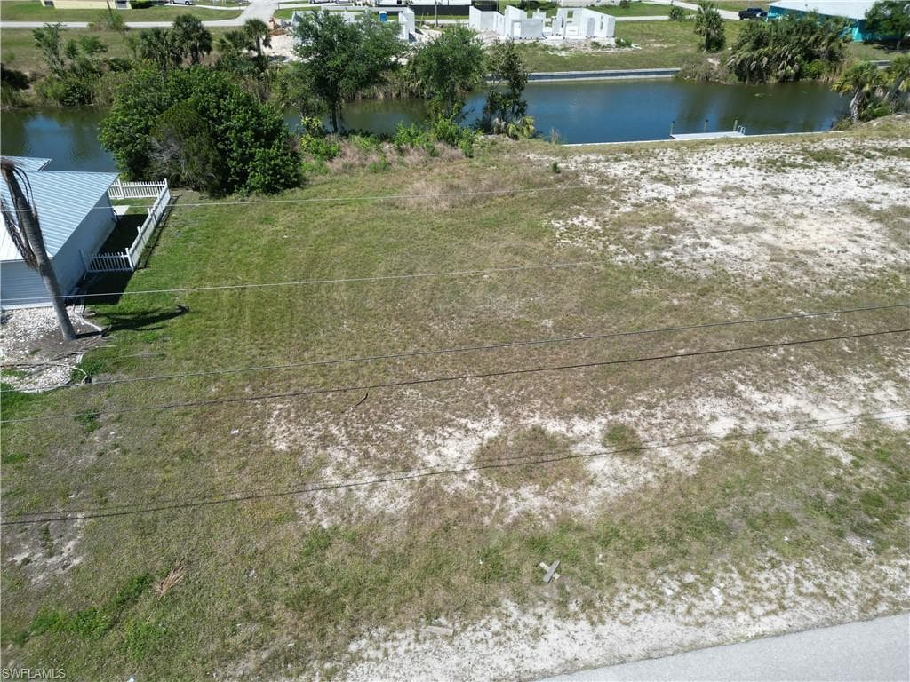 1902 NE 13th PL CAPE CORAL, FL 33909
