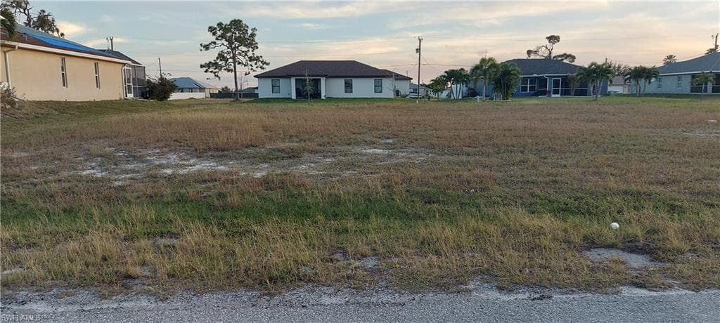1726 NW 20th TER CAPE CORAL, FL 34993