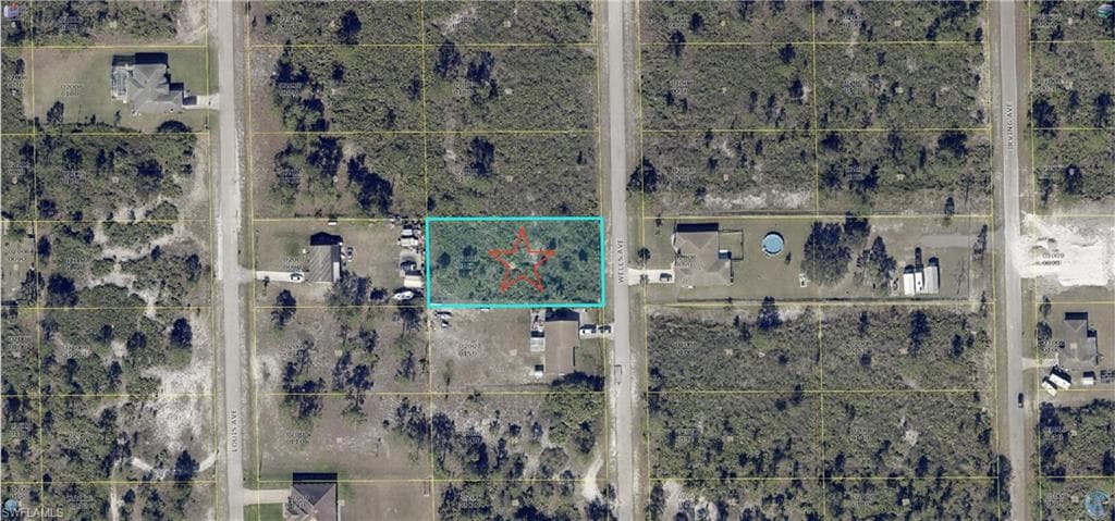 407 Wells AVE LEHIGH ACRES, FL 33972