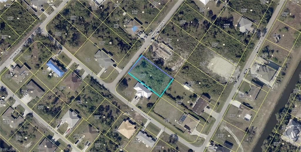 2425-2427 Mansfield AVE S LEHIGH ACRES, FL 33973