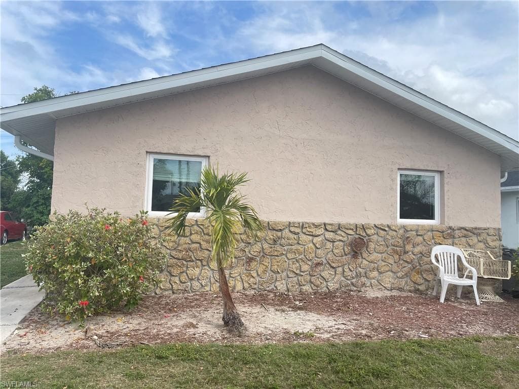 1947-1949 S Pine DR FORT MYERS, FL 33907