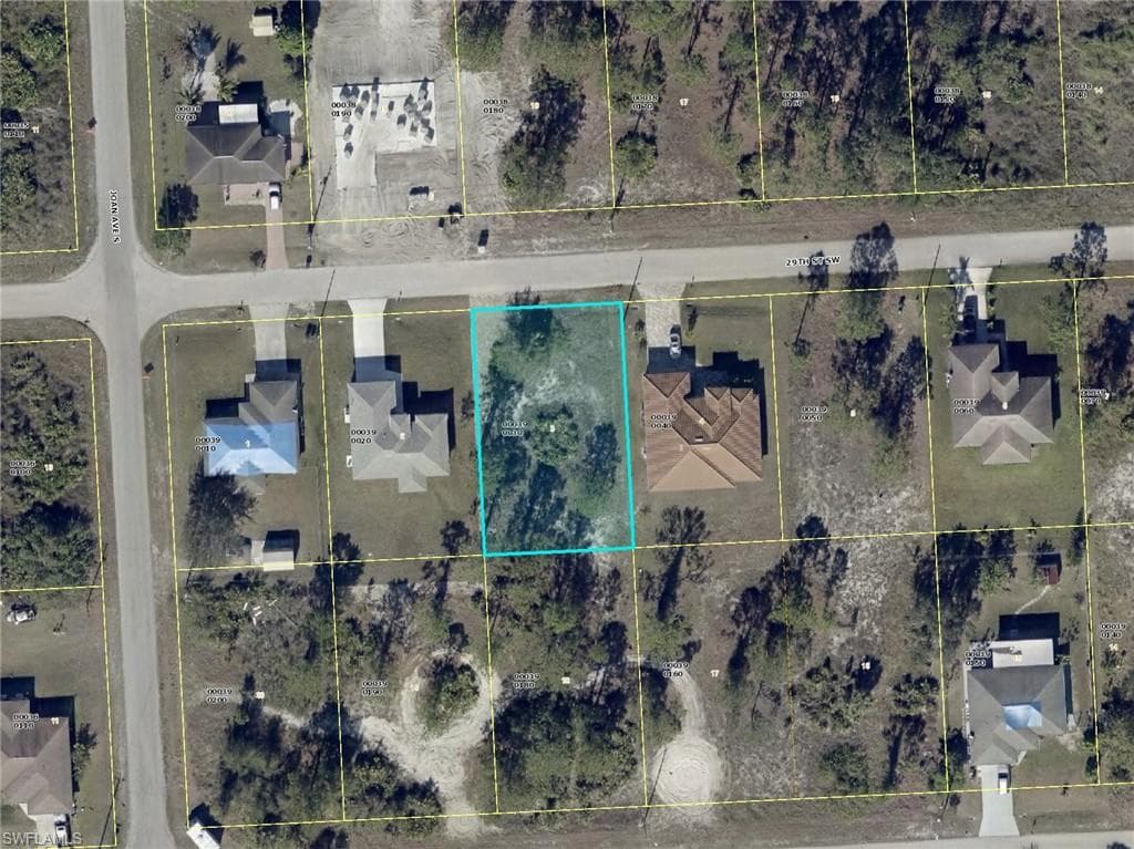 2915 29th ST SW LEHIGH ACRES, FL 33976