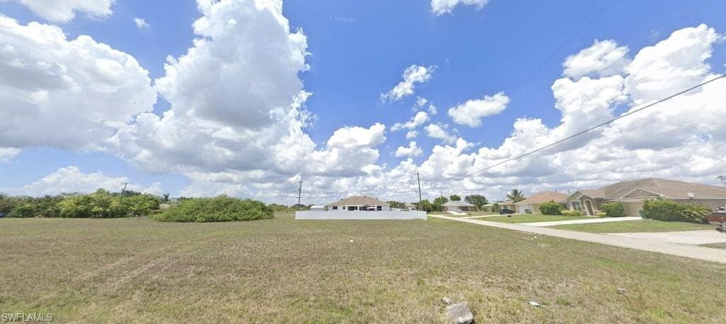 1125 14th TER CAPE CORAL, FL 33909