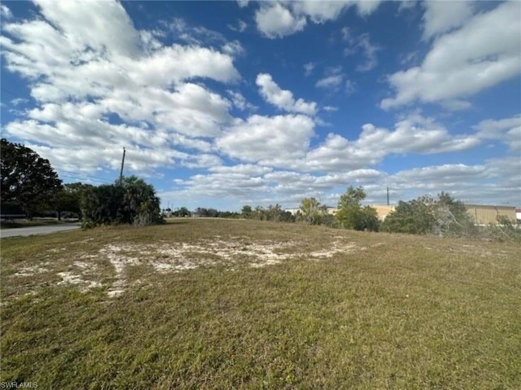 1047-1051 SE 10th ST CAPE CORAL, FL 33990