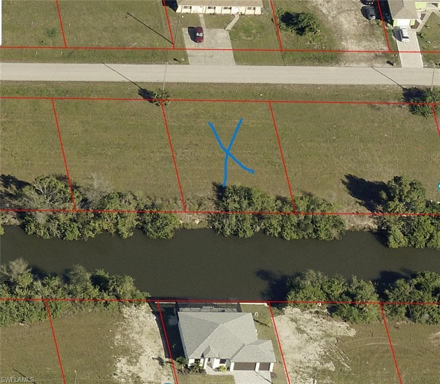 1120 NE 15th LN CAPE CORAL, FL 33909