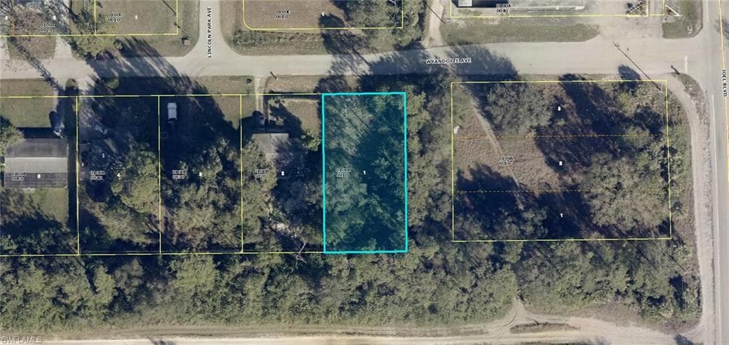2212 WYANDOTTE AVE ALVA, FL 33920