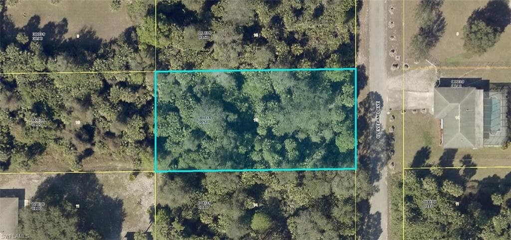 705 Cleveland AVE LEHIGH ACRES, FL 33936