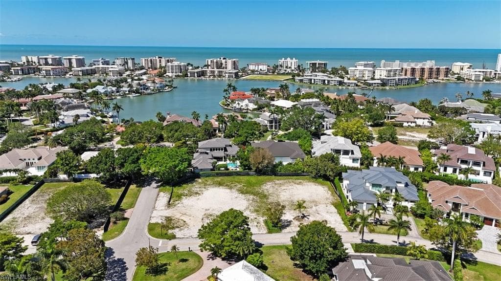 3235 Regatta RD NAPLES, FL 34103