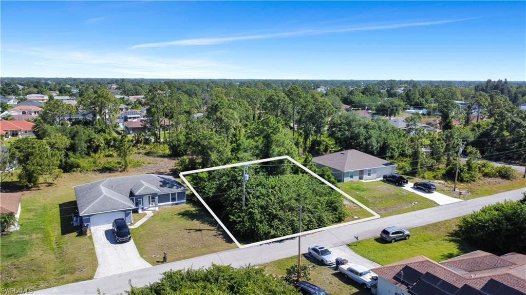3804 37th ST SW LEHIGH ACRES, FL 33976
