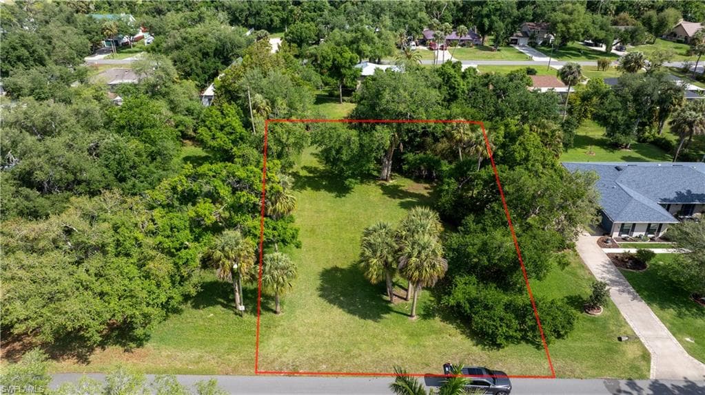 7245 Pelas CIR NORTH FORT MYERS, FL 33917
