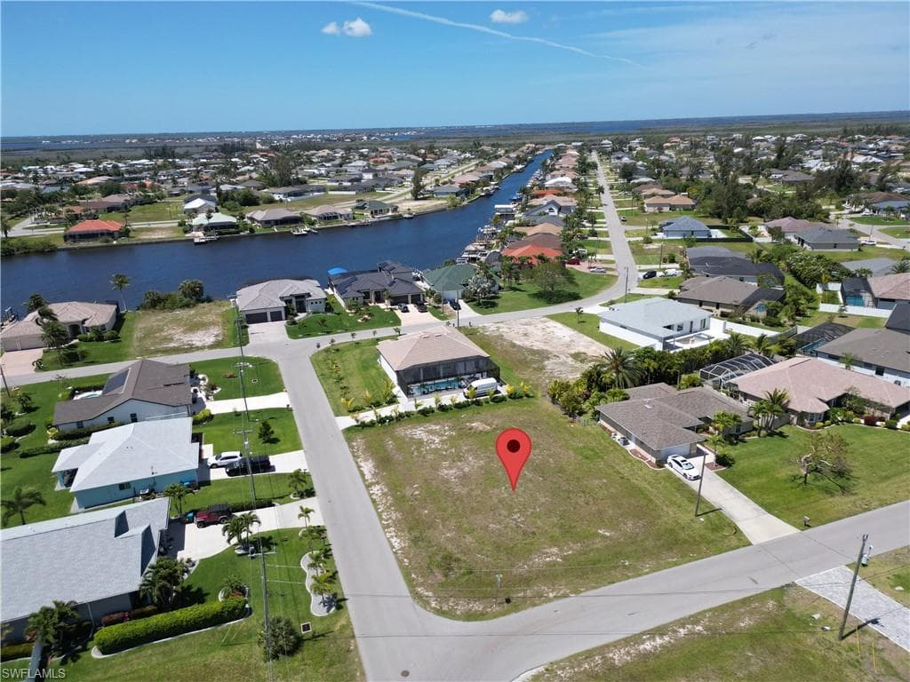 3302 SW 3rd ST CAPE CORAL, FL 33991