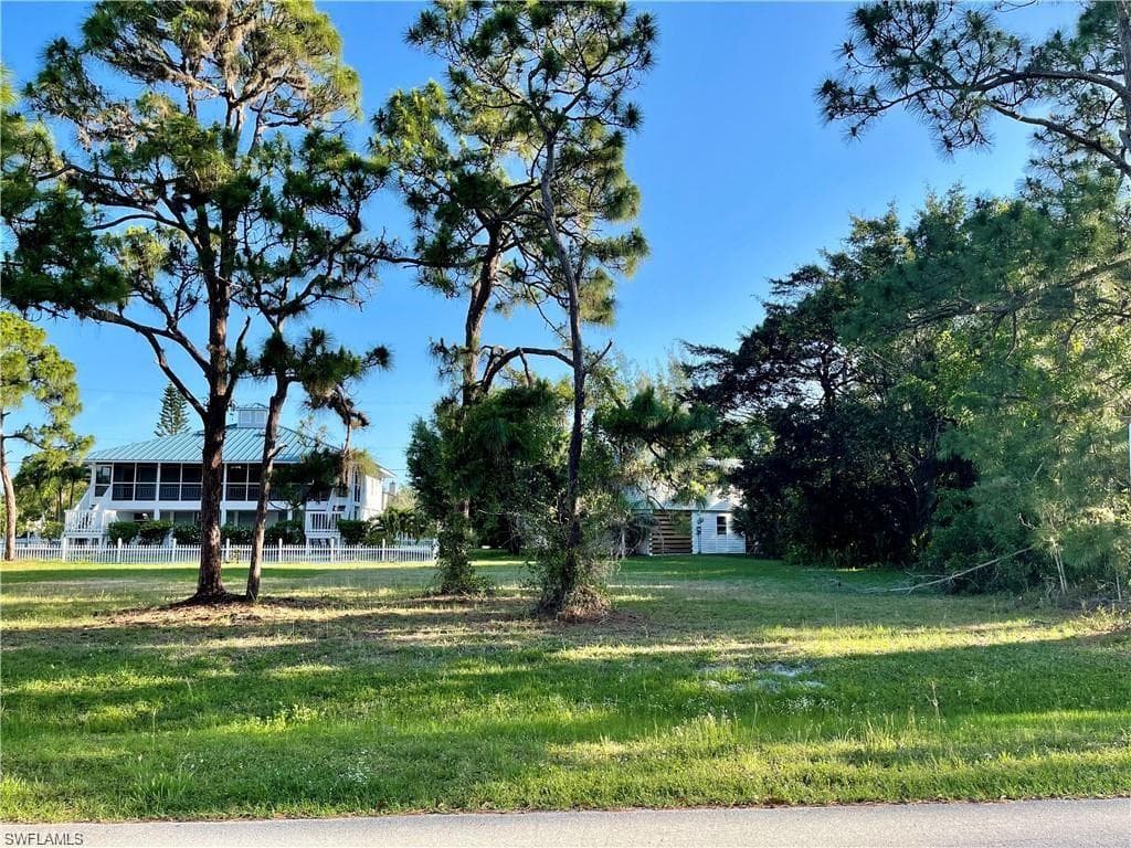 7768 Della Bitta LN BOKEELIA, FL 33922