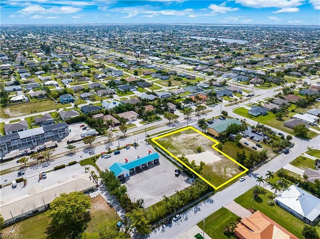3834 Chiquita BLVD S CAPE CORAL, FL 33914