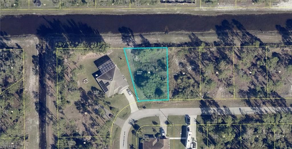 629 Foxchase DR LEHIGH ACRES, FL 33974