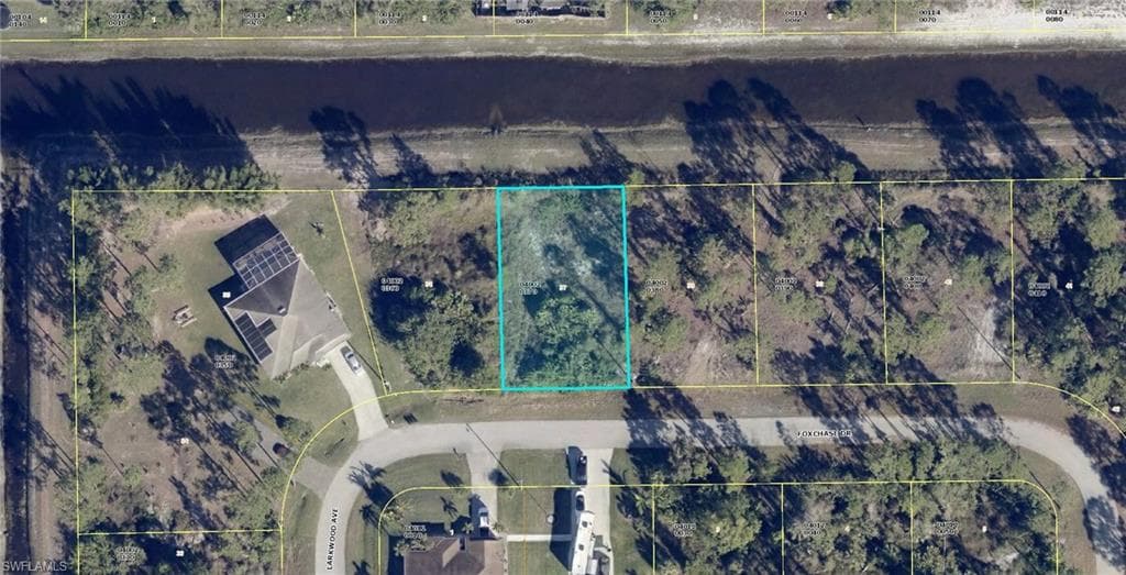 631 Foxchase DR LEHIGH ACRES, FL 33974