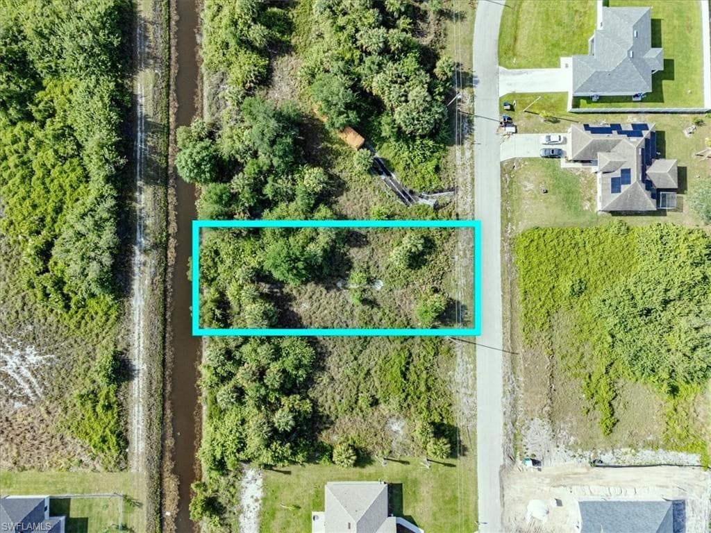 529 Kingsbury LN LEHIGH ACRES, FL 33974