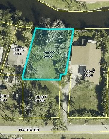7204 + 7202 Maida LN FORT MYERS, FL 33908