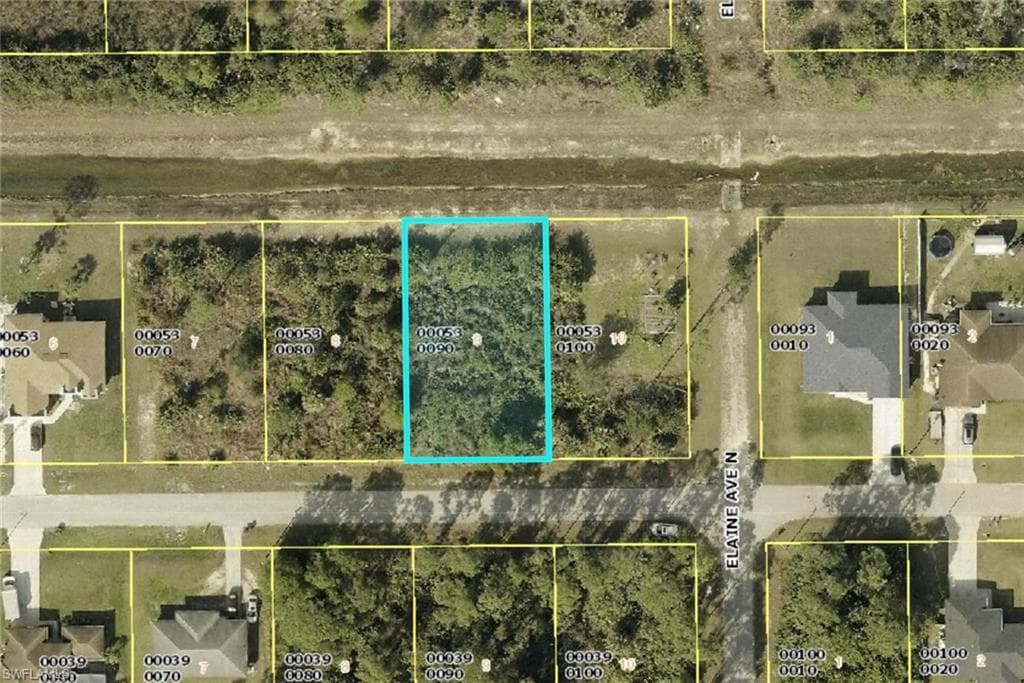 2702 20th ST W LEHIGH ACRES, FL 33971