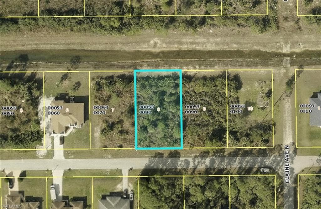 2704 20th ST W LEHIGH ACRES, FL 33971