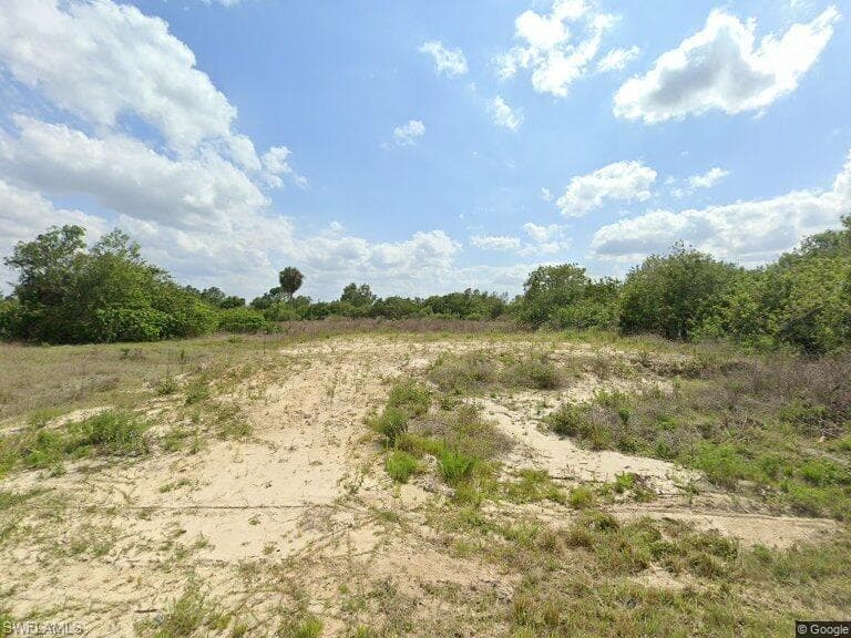 668 Mirror Lakes CT LEHIGH ACRES, FL 33974