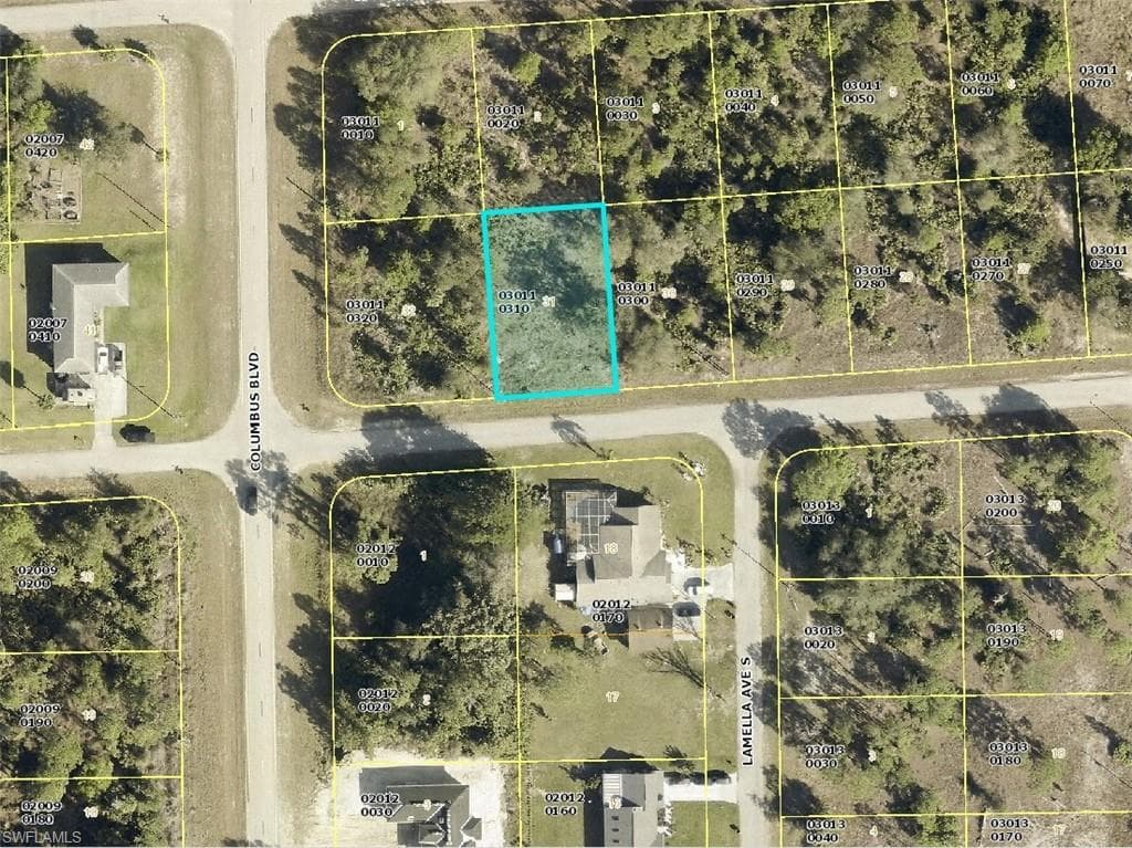 1205 Chrysler ST LEHIGH ACRES, FL 33974