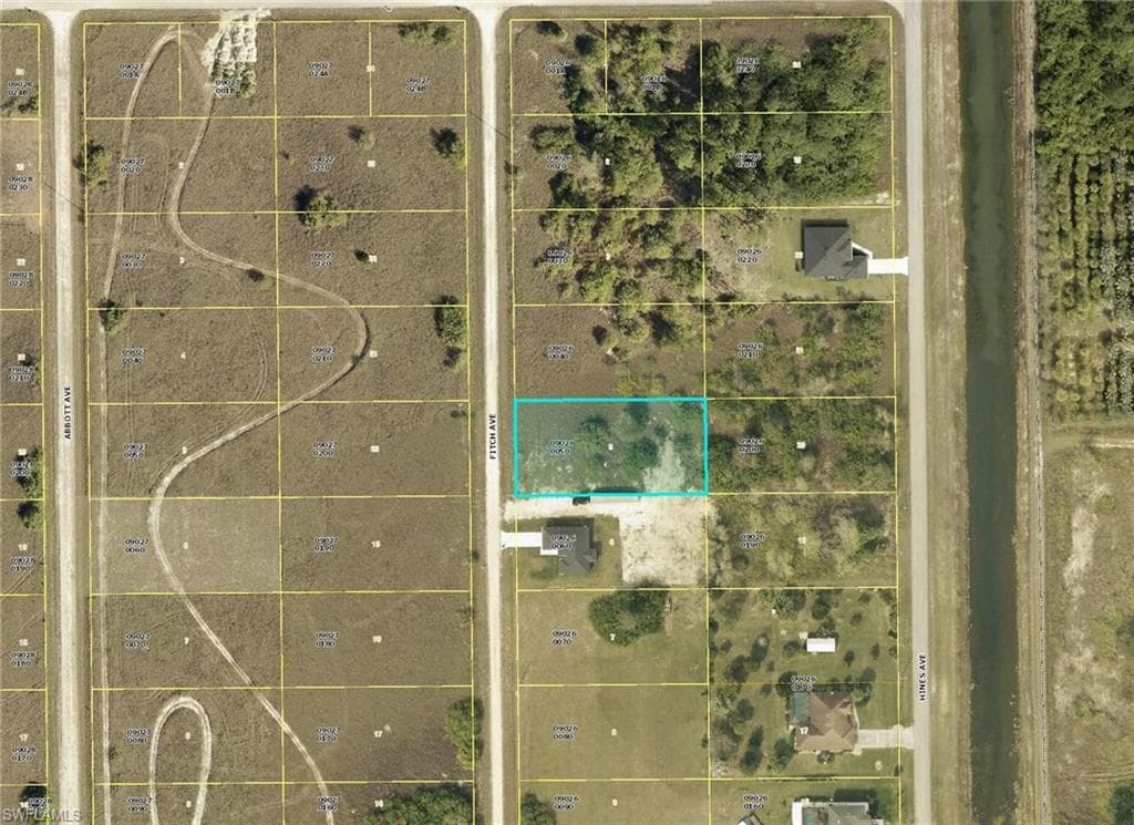 1414 Fitch AVE LEHIGH ACRES, FL 33972