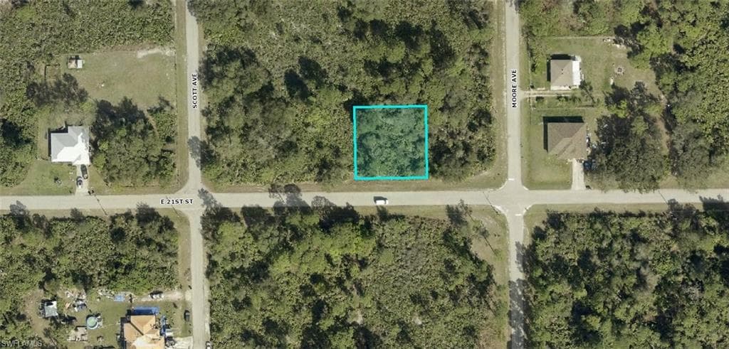 3905 E 21st ST ALVA, FL 33920