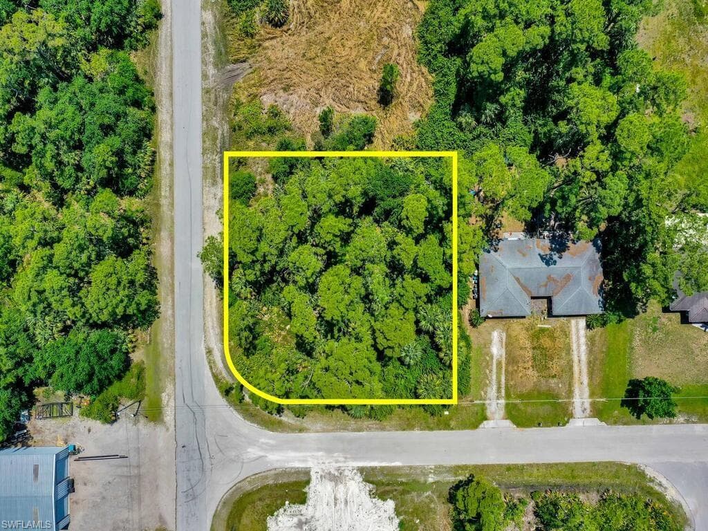 3821-3823 Hollycrest ST FORT MYERS, FL 33905