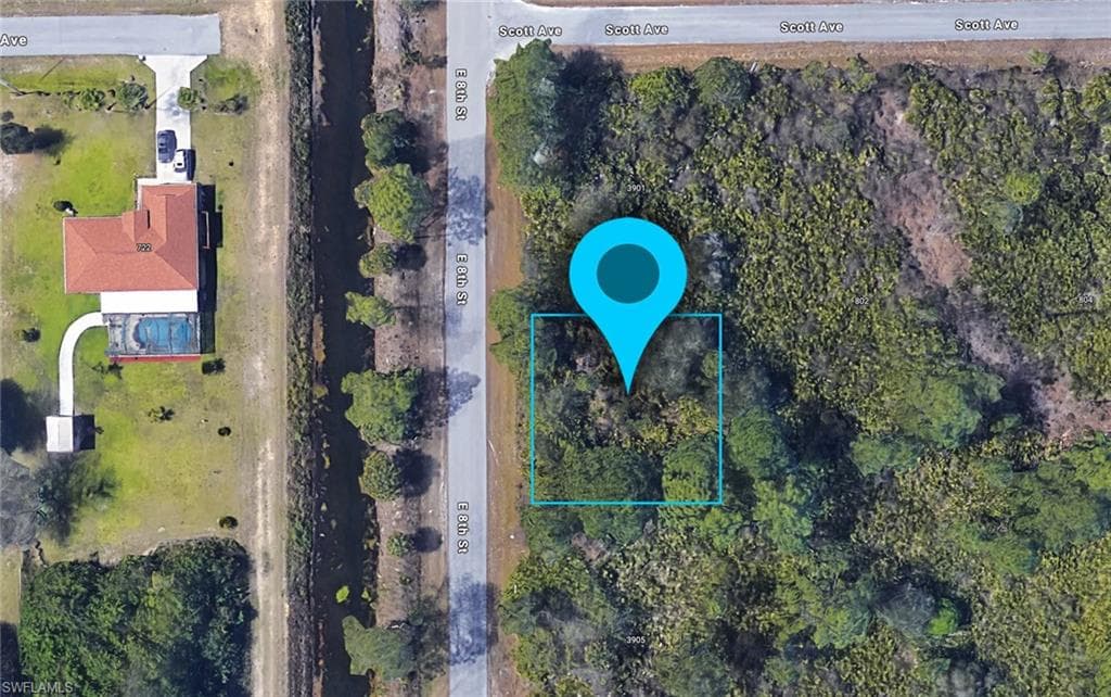 3903 E 8TH ST LEHIGH ACRES, FL 33972