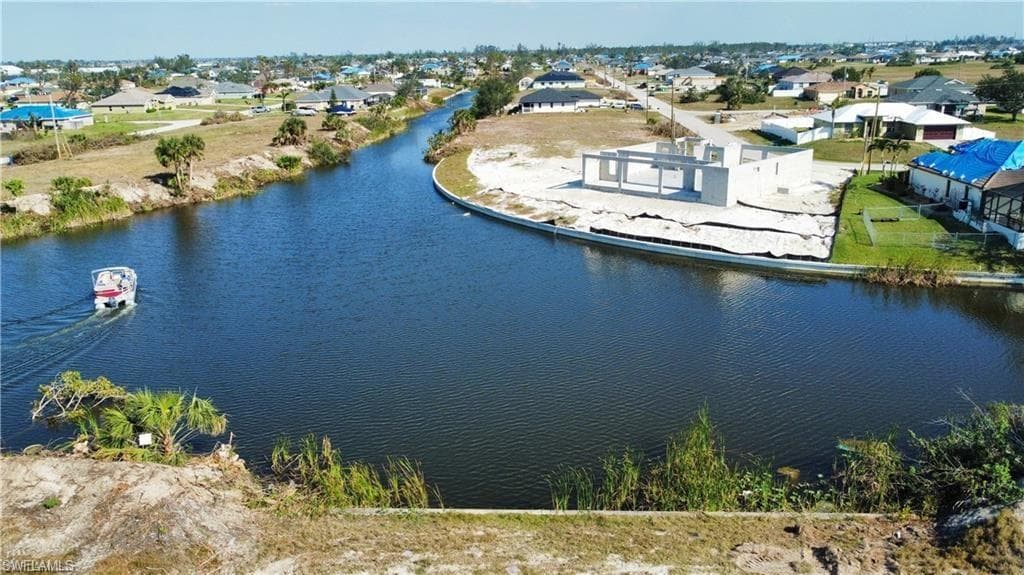 207 NW 19th PL CAPE CORAL, FL 33993