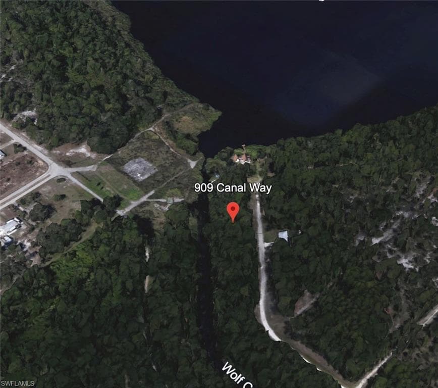 909 Canal Way SEBRING, FL 33875