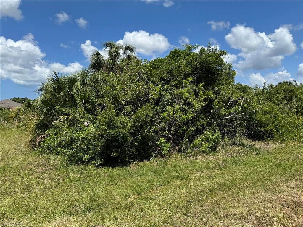 7215 Manniz RD PORT CHARLOTTE, FL 33981