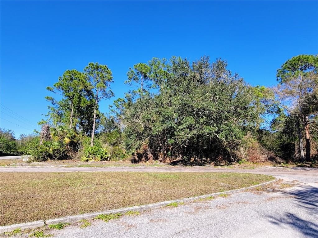1485 Hendry Isles BLVD CLEWISTON, FL 33440