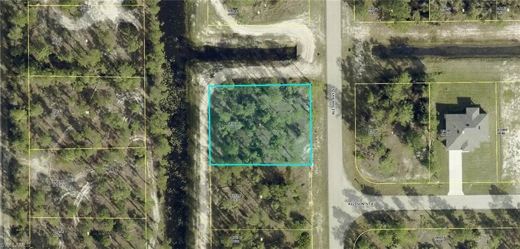 822 Aletha AVE S LEHIGH ACRES, FL 33974