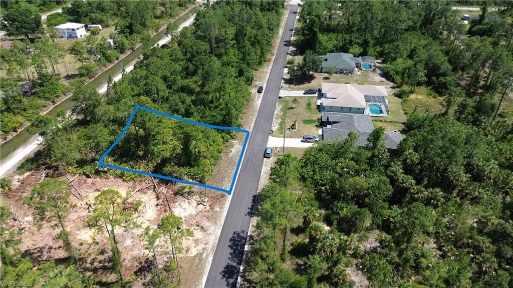 2114 Jackson AVE ALVA, FL 33920