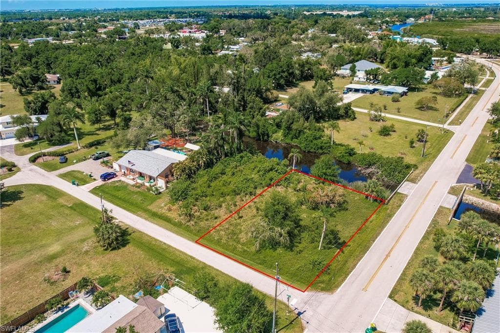 8411 Riverside DR PUNTA GORDA, FL 33982