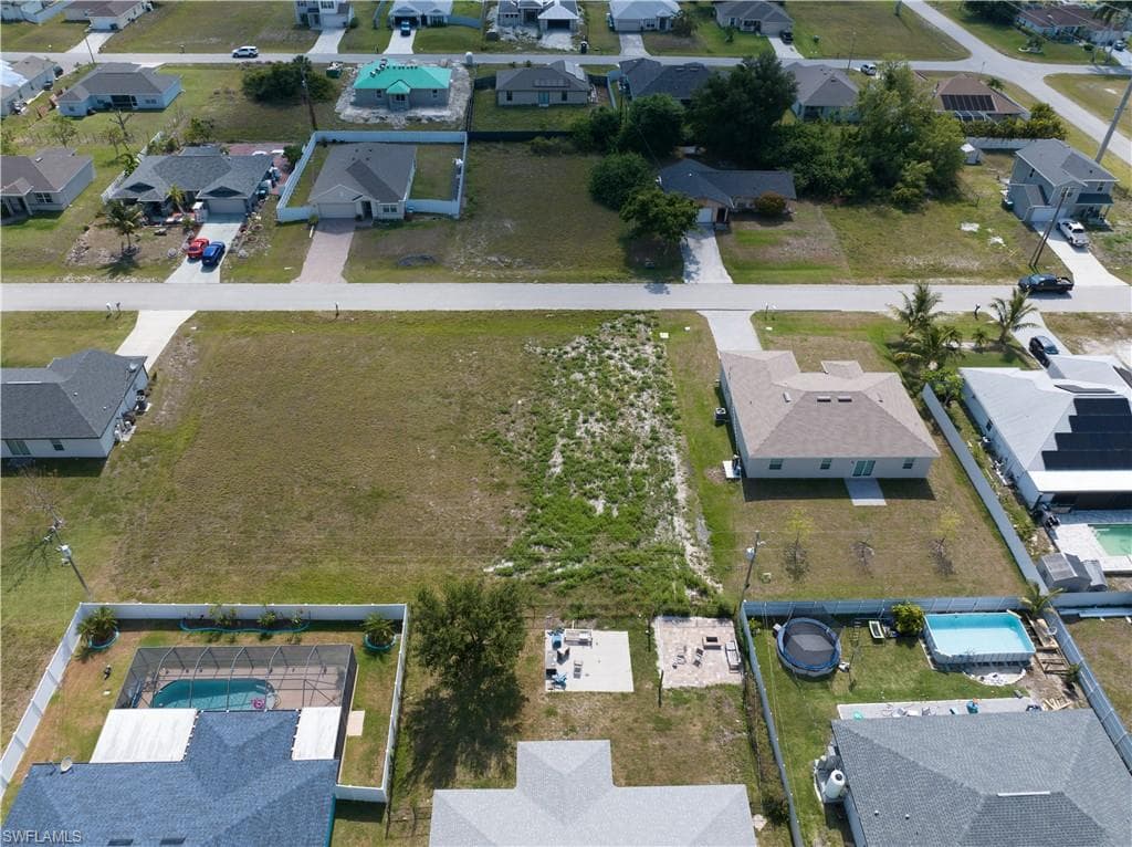 2732 NE 6th PL CAPE CORAL, FL 33909