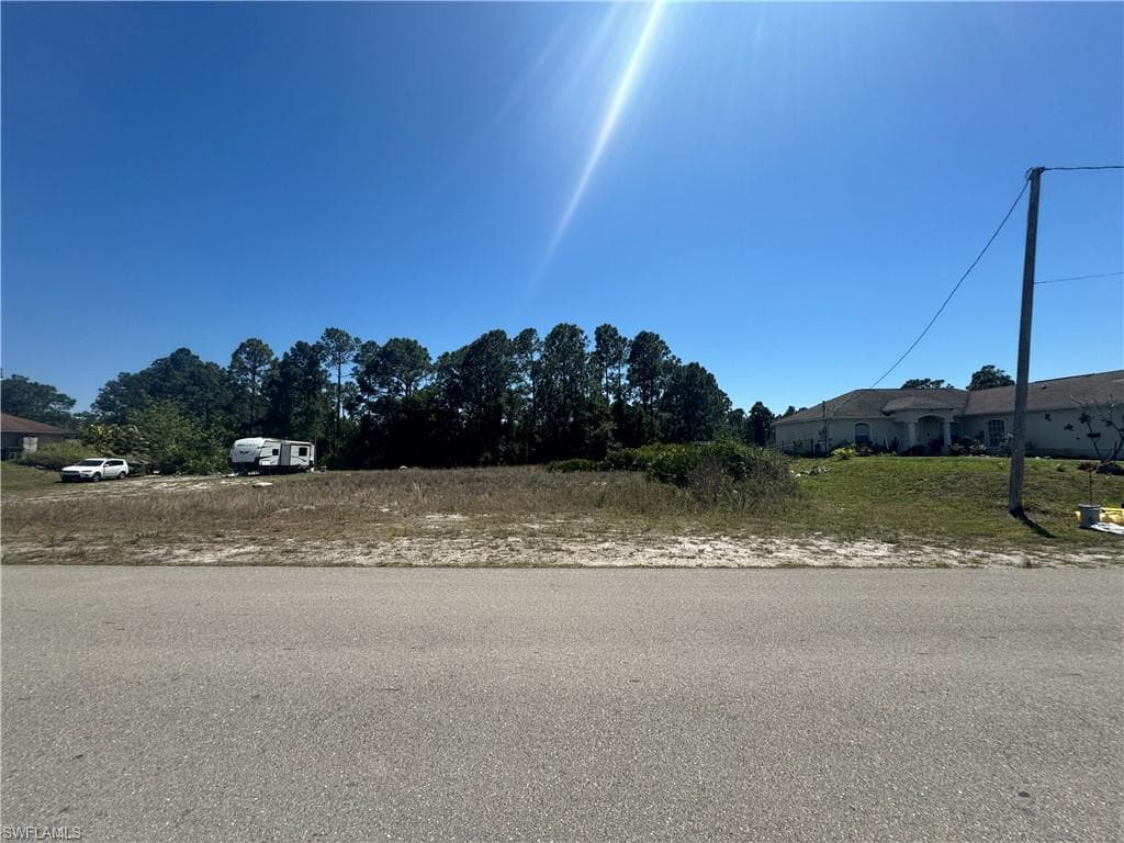 2607 31st ST SW LEHIGH ACRES, FL 33976