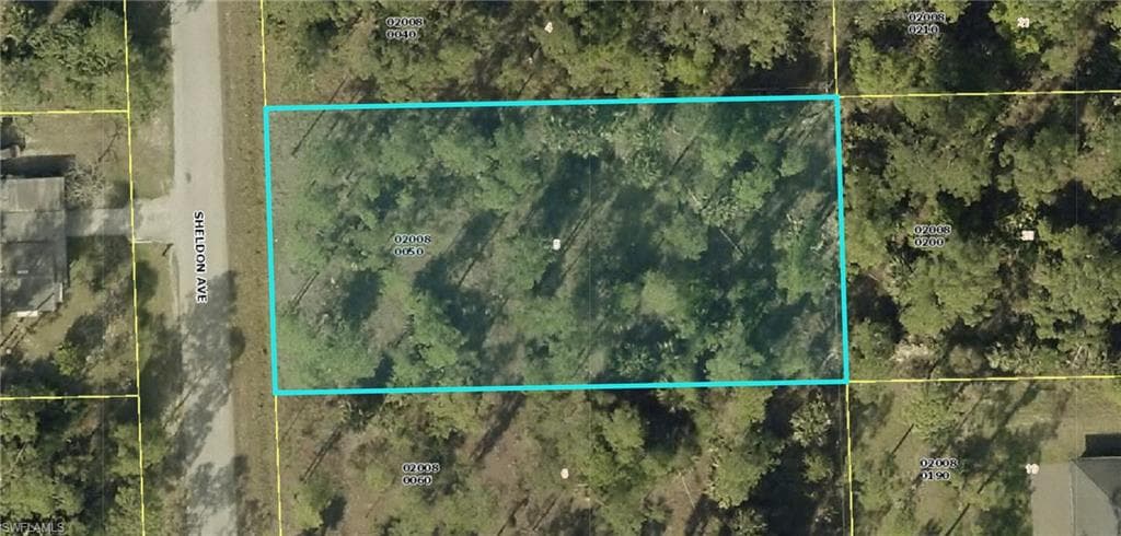 814 Sheldon AVE LEHIGH ACRES, FL 33936