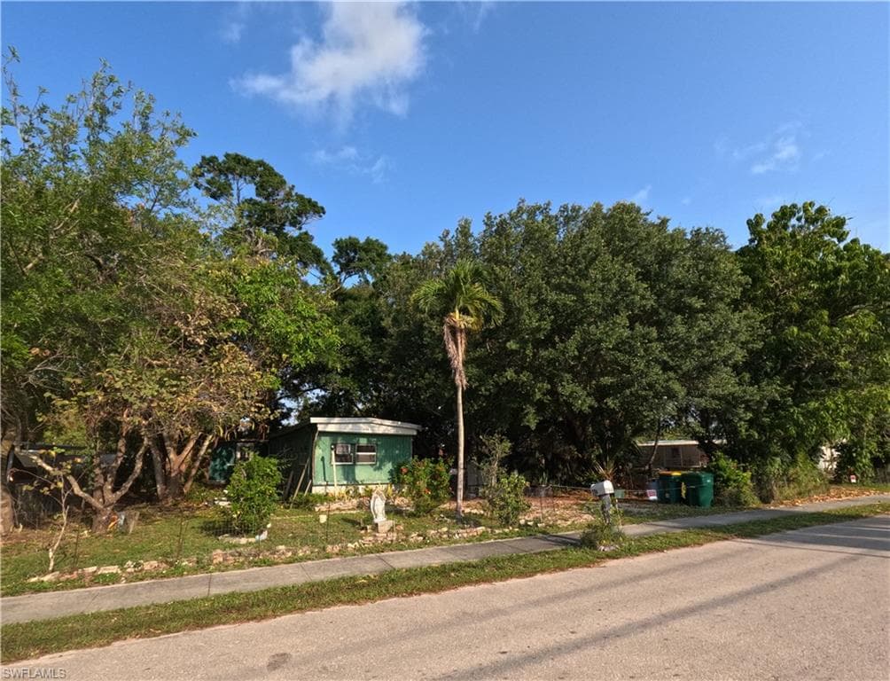 79A Isle Of St Thomas ST NAPLES, FL 34114