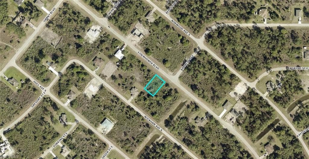 418 Eisenhower BLVD LEHIGH ACRES, FL 33974