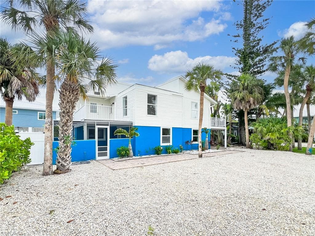 217 Delmar AVE FORT MYERS BEACH, FL 33931