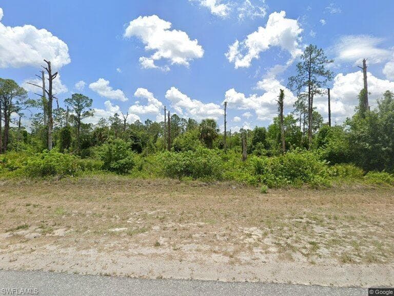 339 MCARTHUR BLVD LEHIGH ACRES, FL 33974