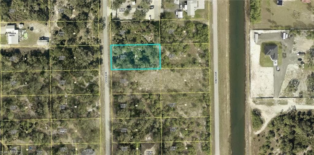 2308 Fitch AVE ALVA, FL 33920