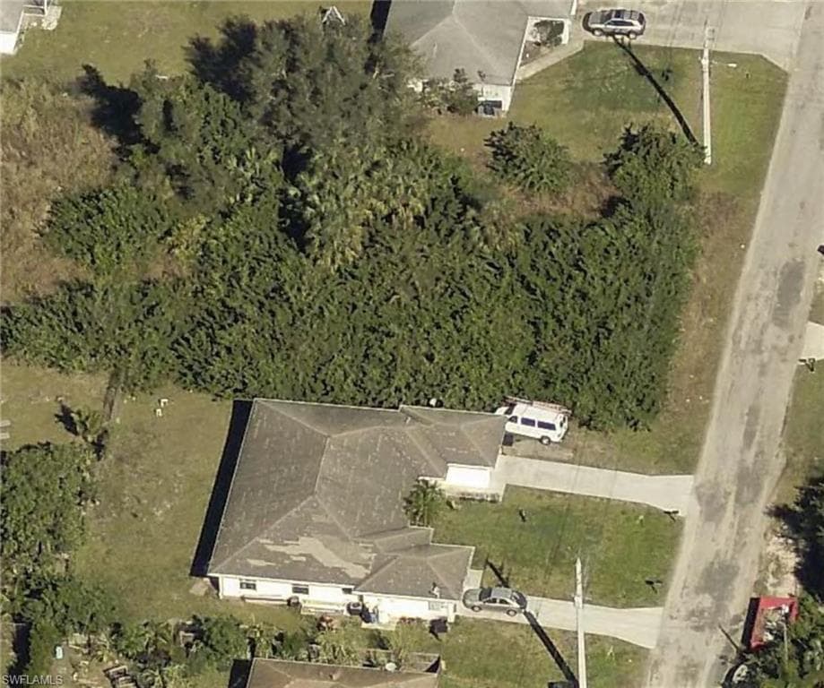 736/738 Gilbert AVE S LEHIGH ACRES, FL 33973