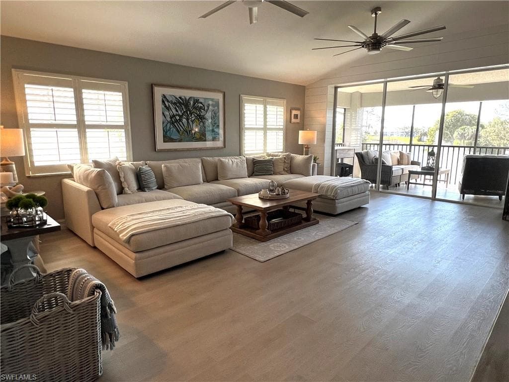 8141 Saratoga DR 1903 NAPLES, FL 34113