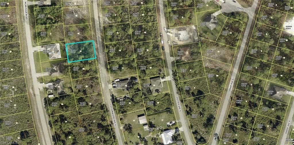 520 Cottonwood AVE S LEHIGH ACRES, FL 33974